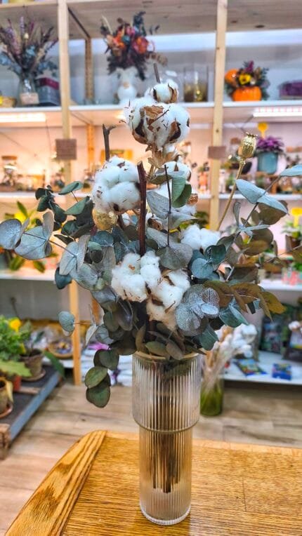 Jarrón Eucalipto y Algodón con Dorado